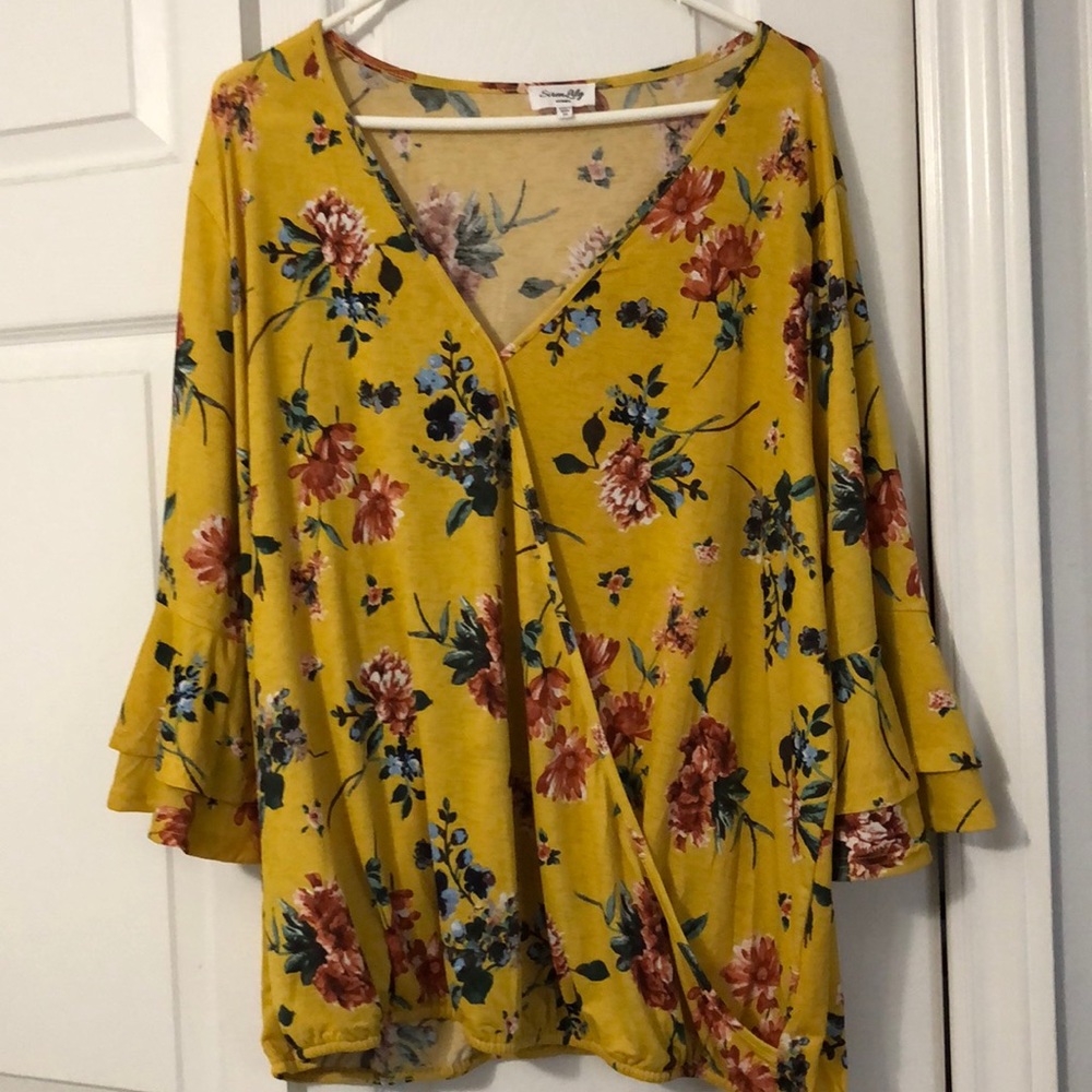 Floral Bell sleeve top